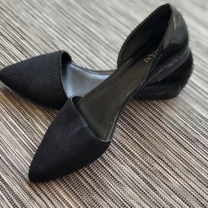 black flats